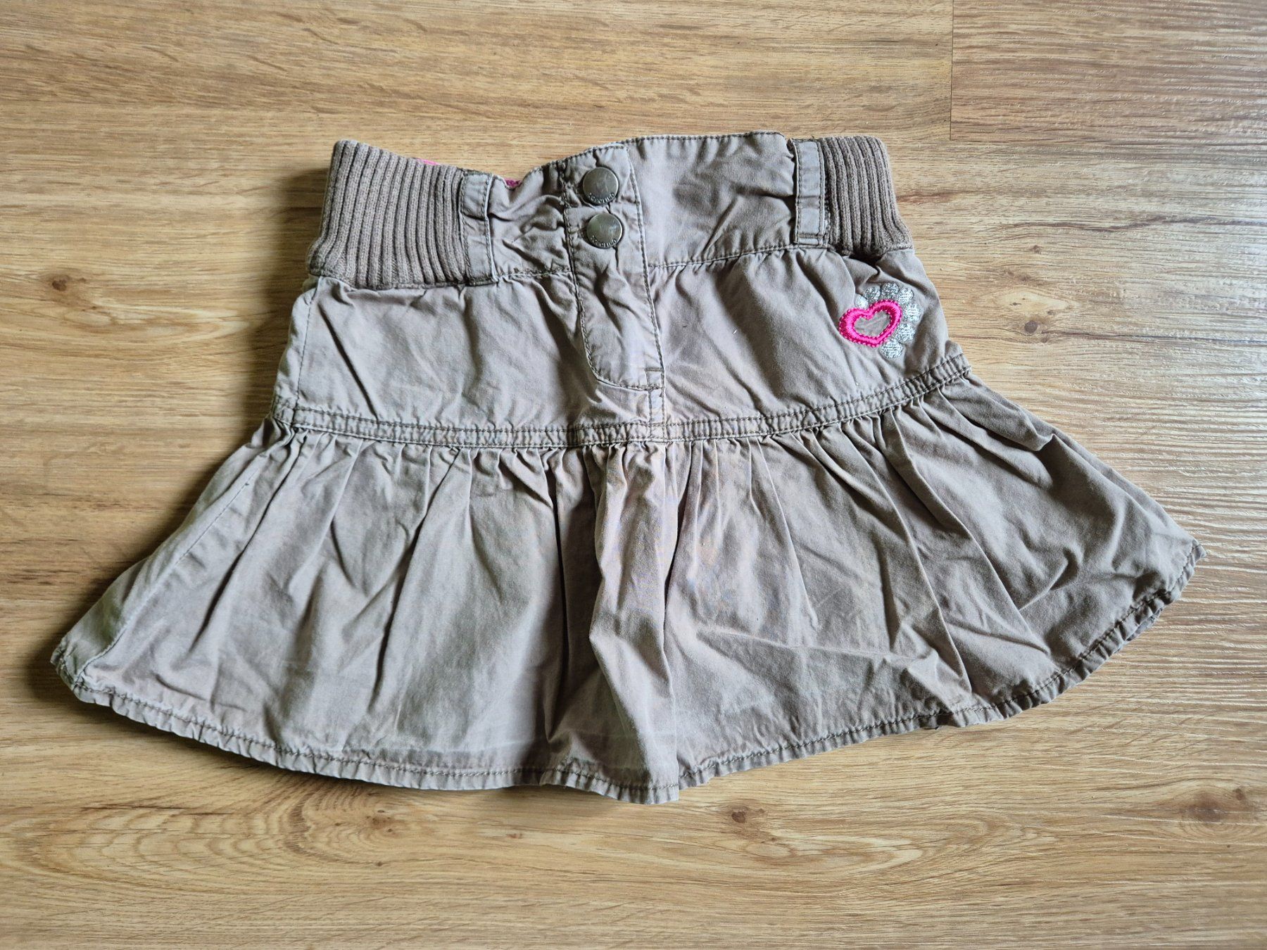 Lotti & Set di vestiti: Mädchen Kleiderset Gr. 98/104 ab CHF 1.- – Usato da Giswil venduto da 0G6 3