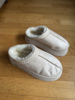 Warme Hausschuhe Pantoffeln, Beige, Grösse 40, Neu