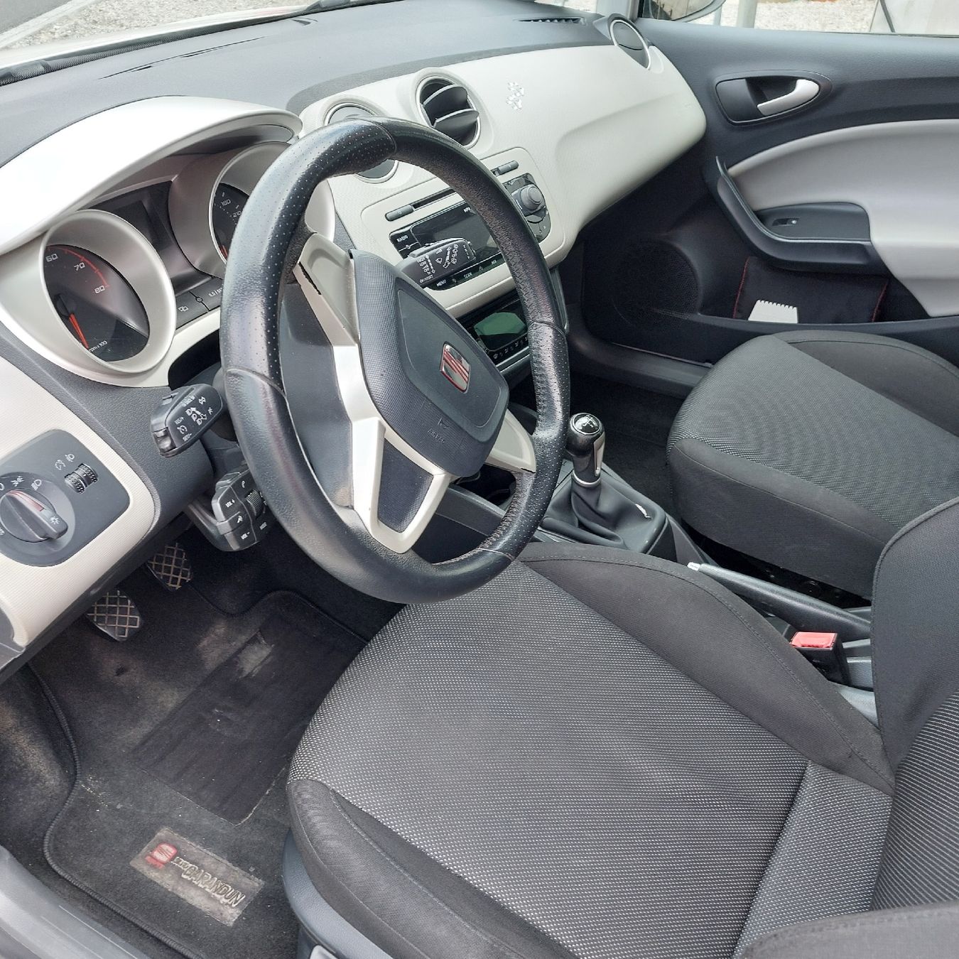 Seat Automobili: Seat ibiza 1.6 16V – Usato da Baden venduto da att_66ph 3