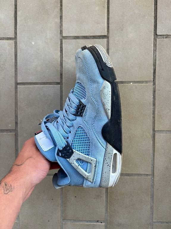 Scarpe da uomo: Jordan 4 university blue  – Usato da Neuchâtel venduto da nxt_yx7v 2
