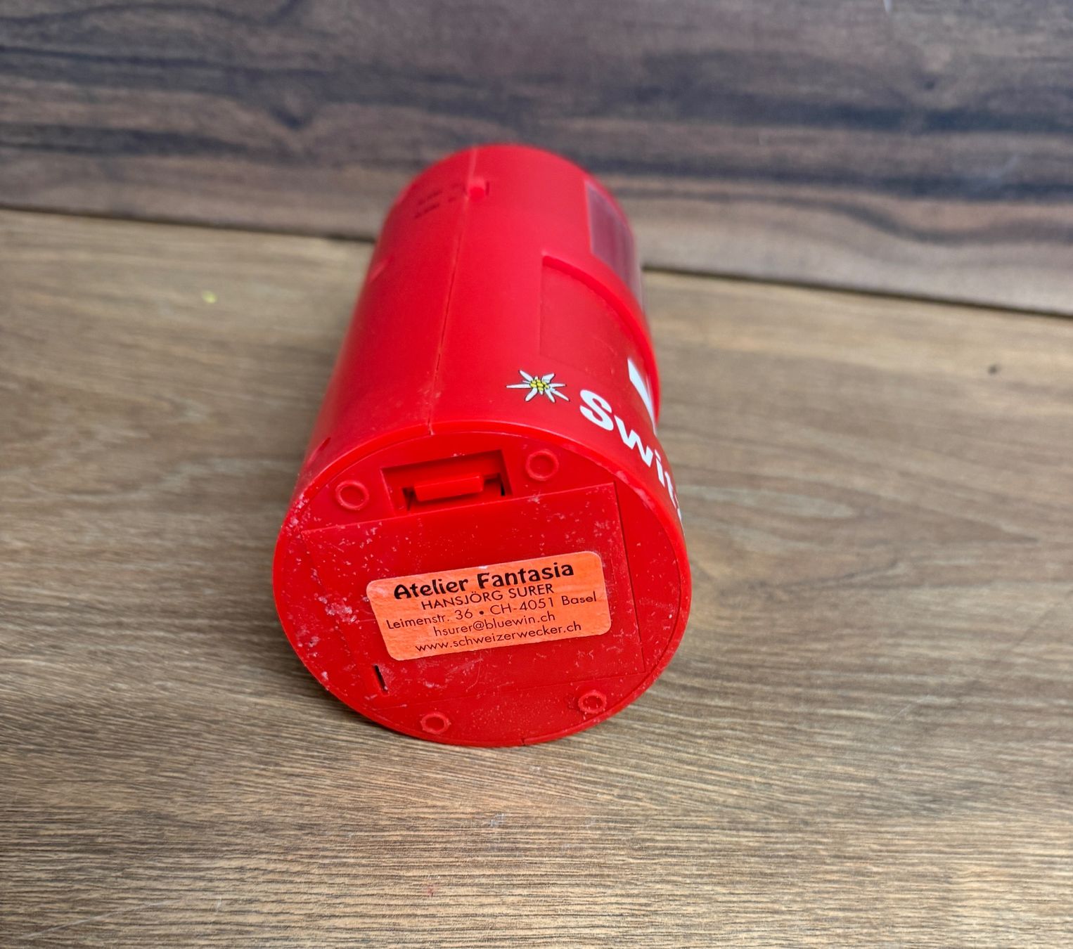 Sveglie: Schweizer Wecker im typischen Design, rot – Usato da Nussbaumen AG venduto da olitech5415 1
