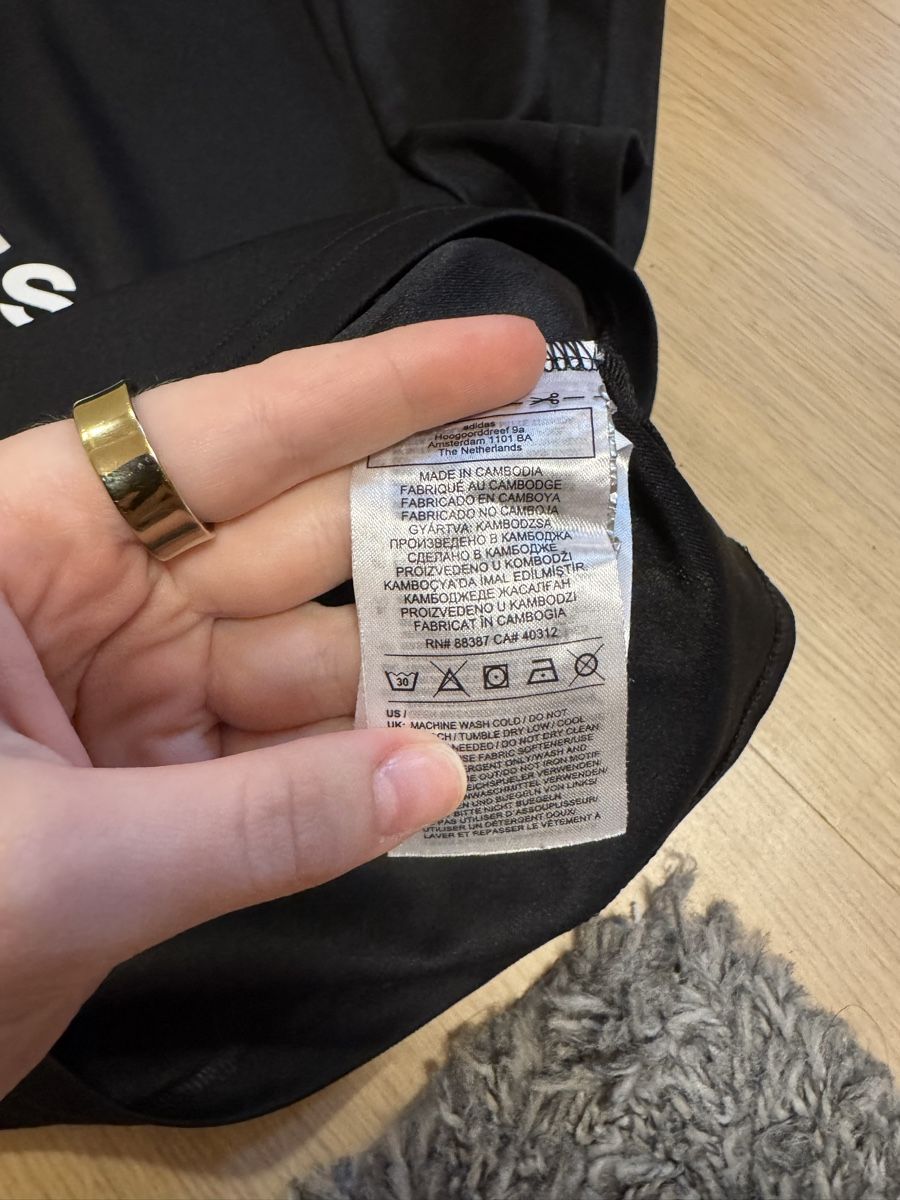 Versace Lotti di vestiti: Shirts Versace und Adidas S – Nuovo (secondo la descrizione) da Malans GR venduto da mino_13 3