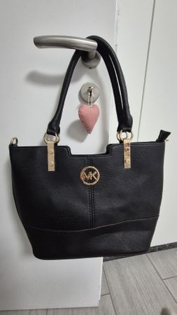 Borsa nera Michael Kors usata, come nuova