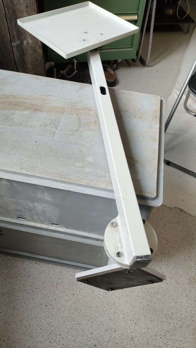 Supporti a parete: Massive Wandhalterung mit Drehteller vorne – Usato da Flawil venduto da rbdrei