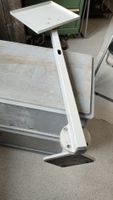 Massive Wandhalterung mit Drehteller vorne
