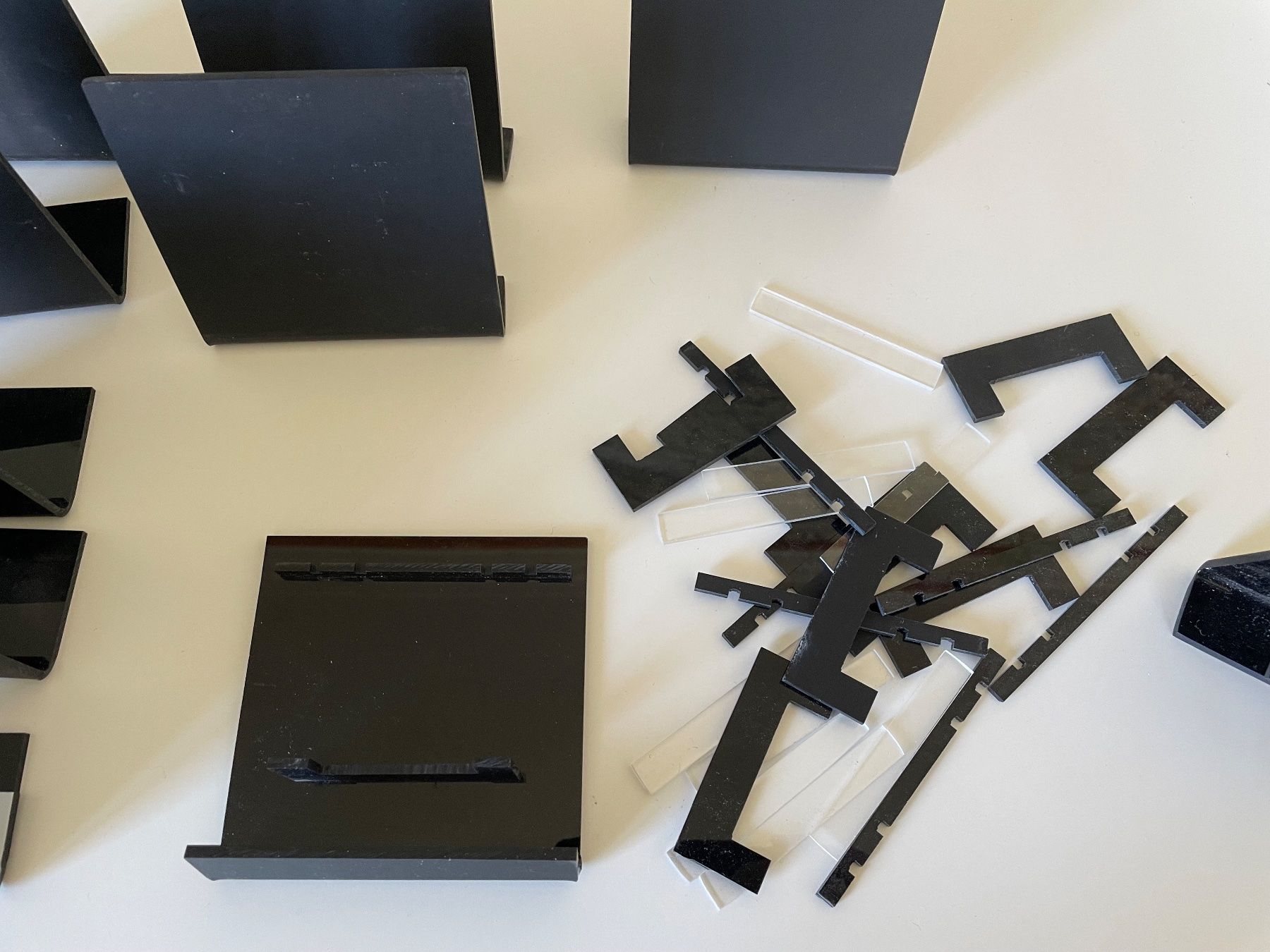 Schmuckkästen: Présentoirs en plexis pour colliers – Gebraucht aus Vevey von esp_6yxp 1