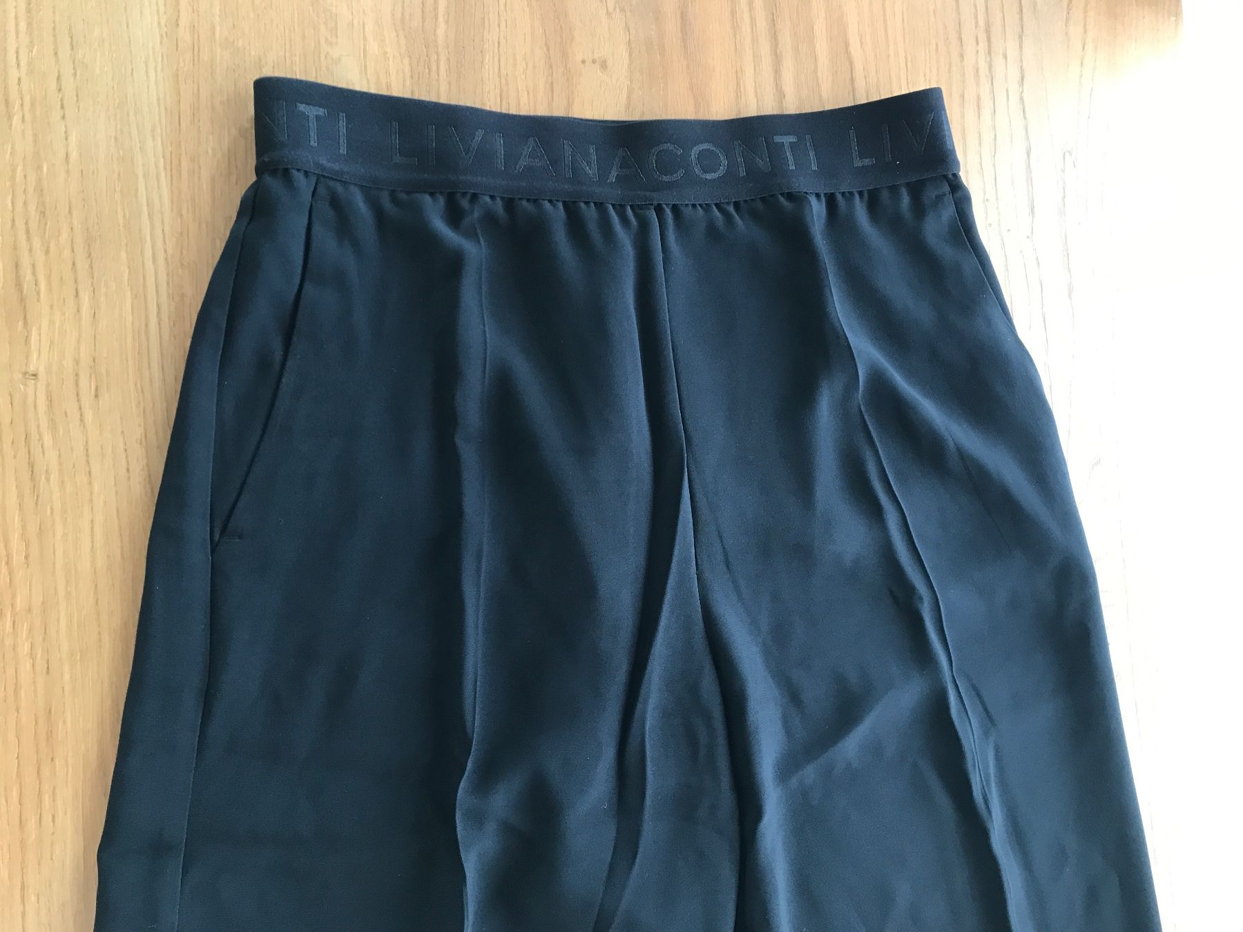 Liviana Conti Pantaloni: Freizeithose Liviana Conti – Usato da Marthalen venduto da Chuegi1 1