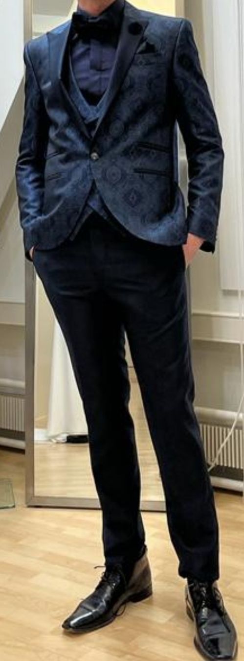 Completi: Eleganter Hochzeitsanzug, Grösse 48 – Usato da Willisau venduto da Lachesis77 7