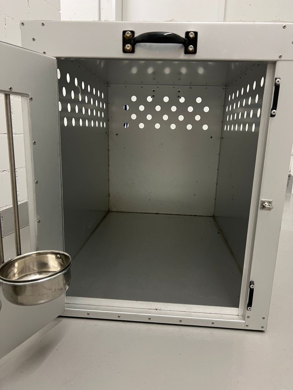 Gabbie, trasporto & Sicurezza: Alu-Hunde-Transportbox – Usato da Steinhausen venduto da Oberli80 1