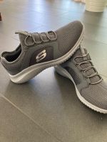 Skechers Herren Schuhe Grau Grösse 43 NEU
