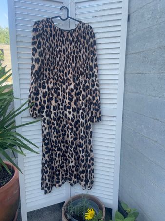 Moves by Minimum Kleid Ivala Gr. 40 – Viskose – Leo-Print