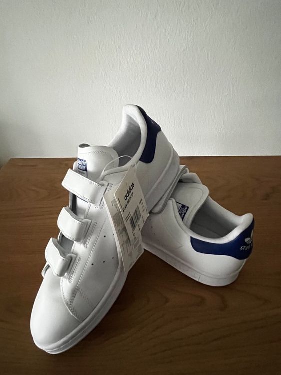 STAN SMITH SCRATCH BLEU 44 Acheter sur Ricardo