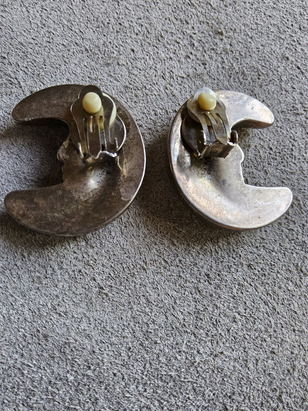 Orecchini pendenti & Orecchini a lobo: Vintage versilberte Halbmond Ohrclips – Usato da Zürich venduto da SciTec 3