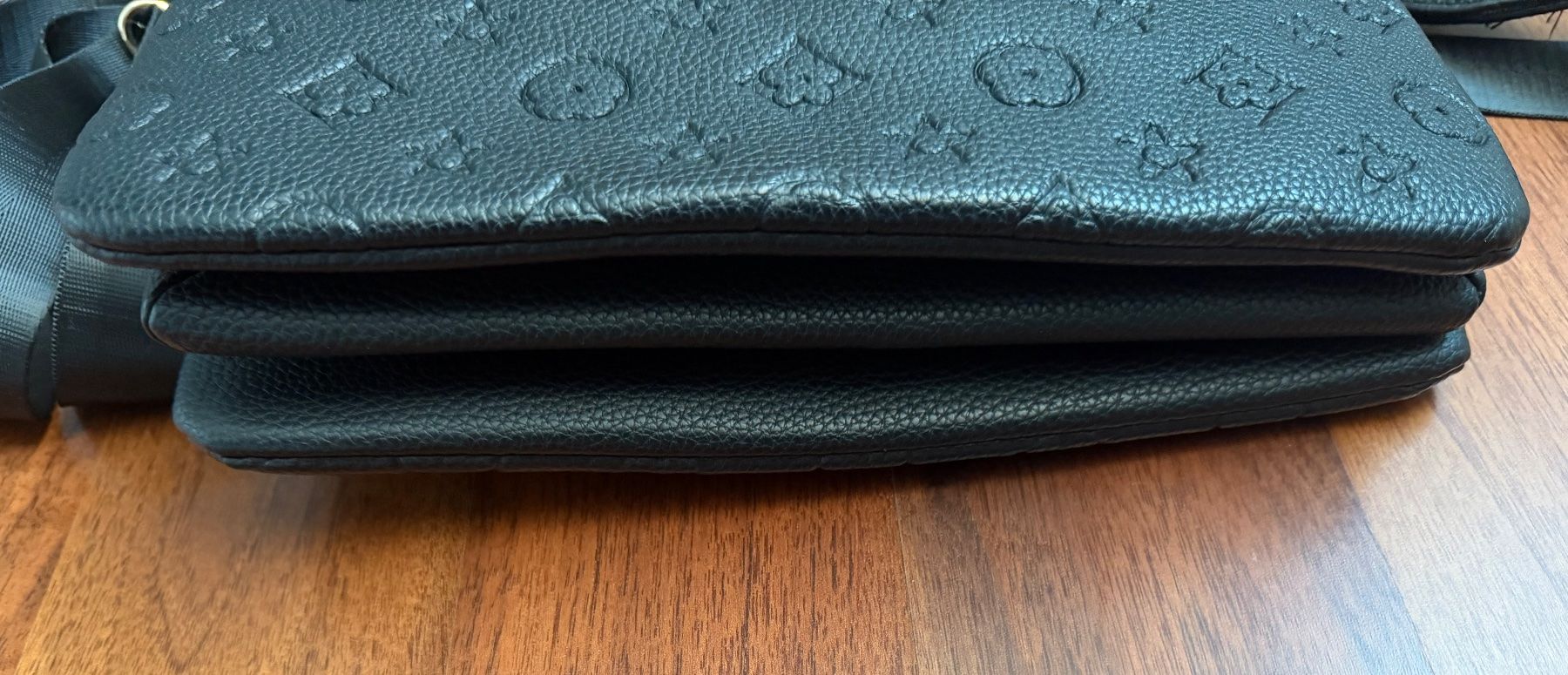 Taschen für Damen: Umhängetasche elegant neu – Neu und originalverpackt aus Kloten von des_xv52 3