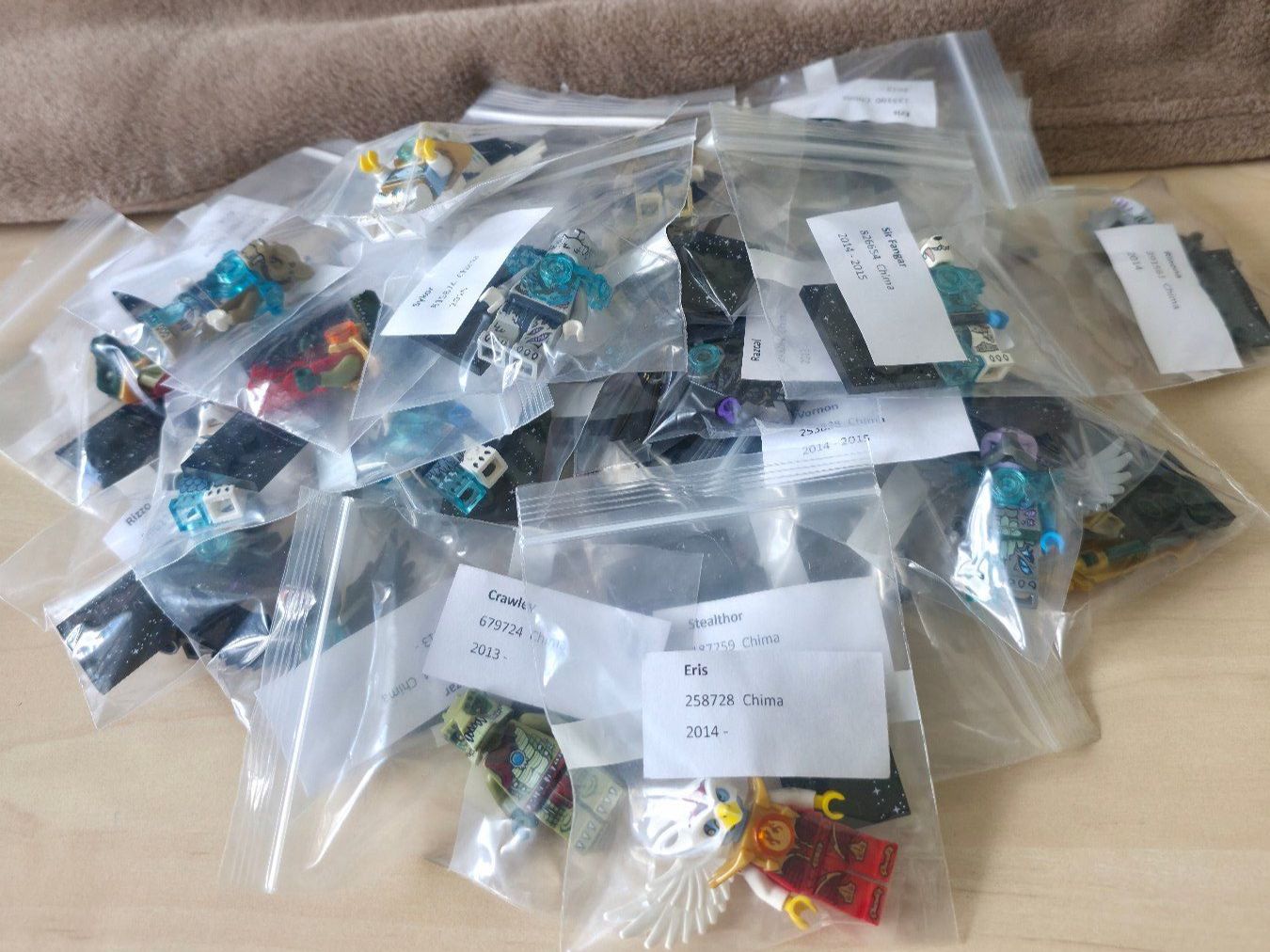 Lego Giocattoli: 30 Stück Lego Chima Minifiguren – Usato da Grüningen venduto da snaps 4