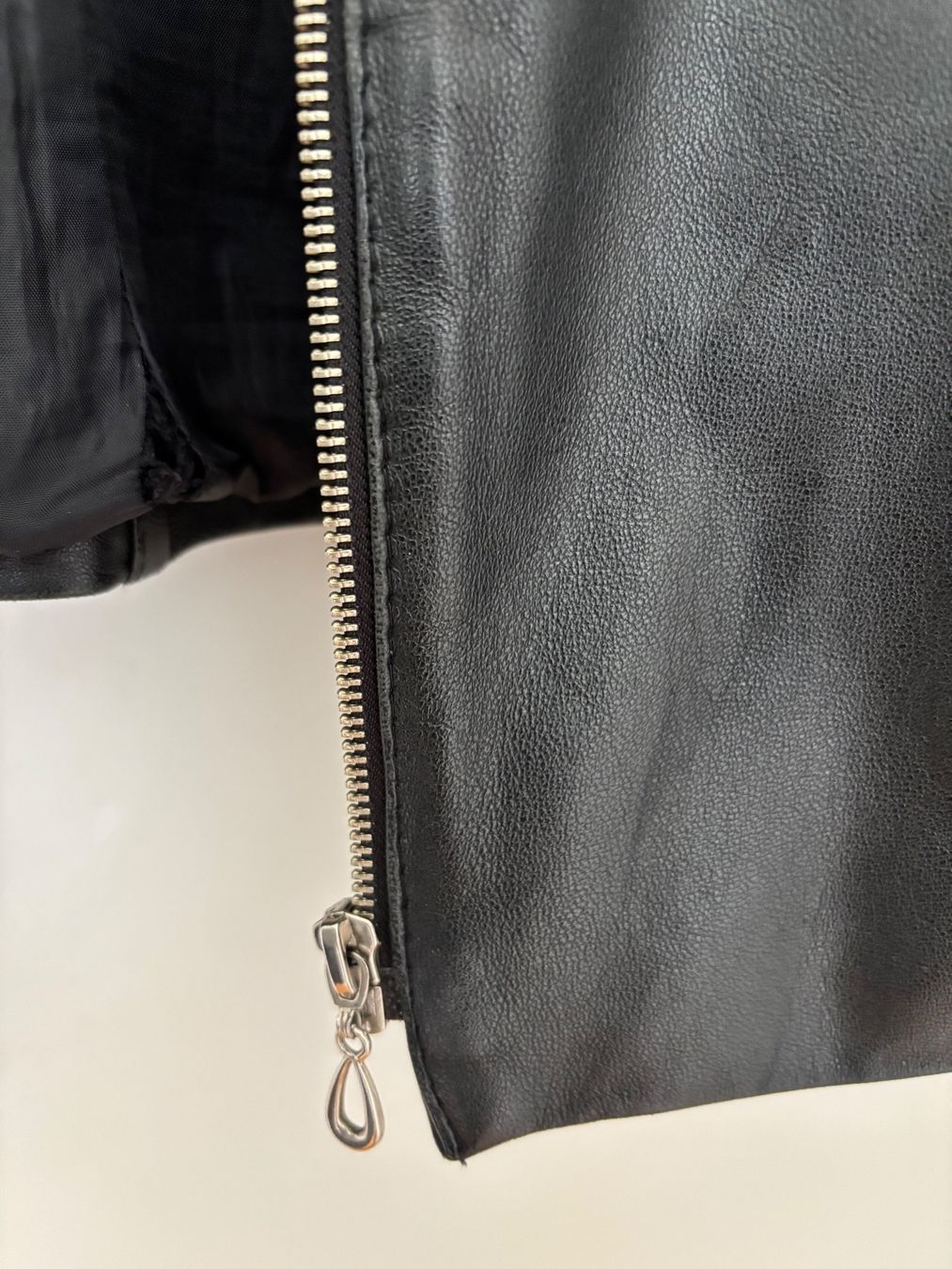 Giacche: Jacke,  echt Leder,  schwarz, Grösse 38-40 – Usato da Stein AR venduto da EvaL056 3