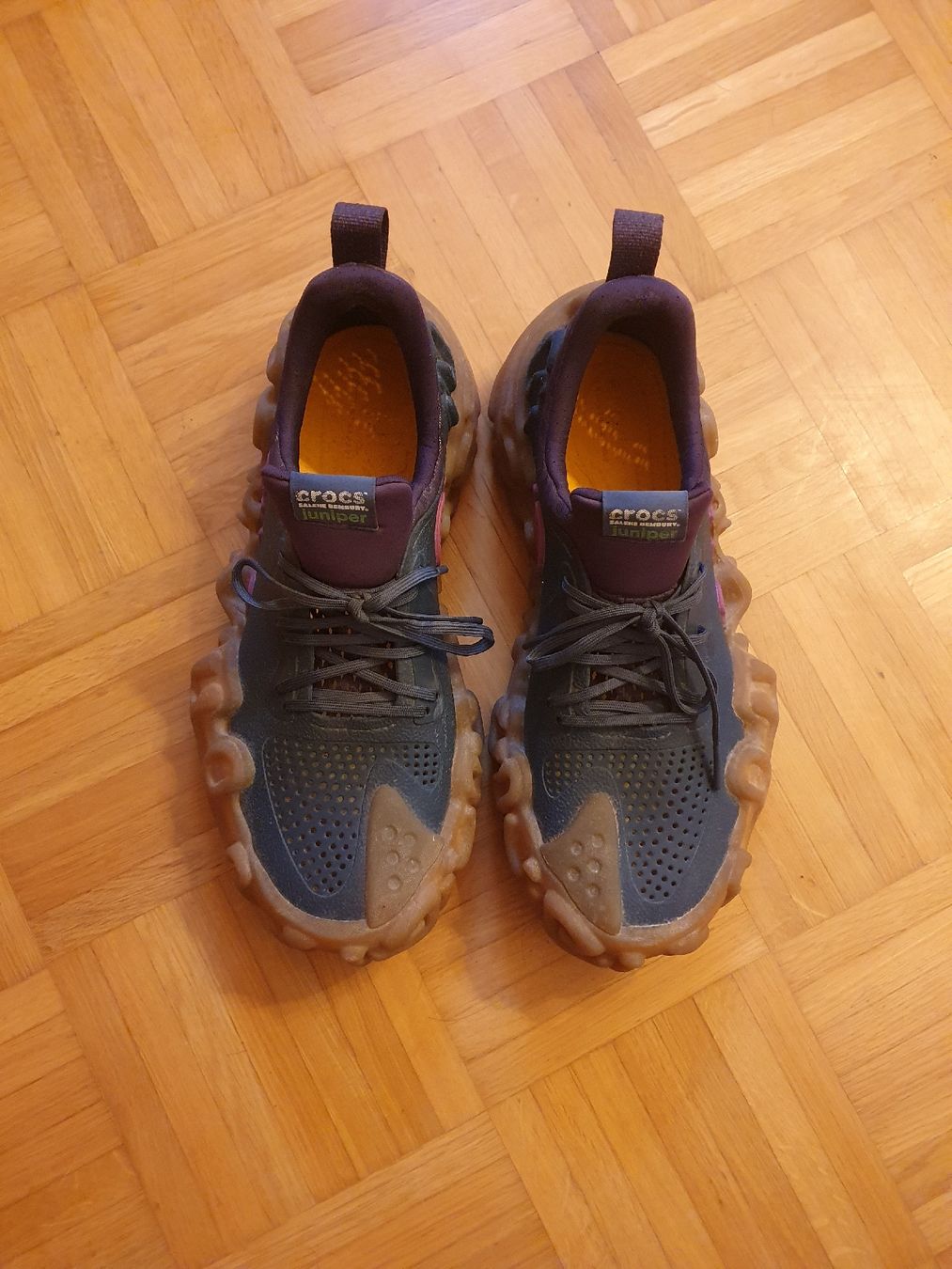 Crocs Scarpe da uomo: Crocs: salehebembury x juniper - Grösse 45 – Nuovo (secondo la descrizione) da Sennhof (Winterthur) venduto da Lexaagirl