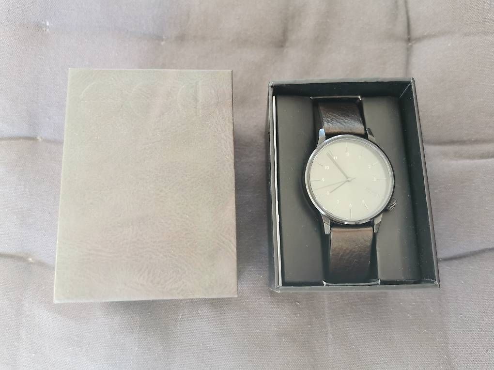 Orologi: Montre KOMONO  – Usato da Fribourg venduto da fao_rjw5