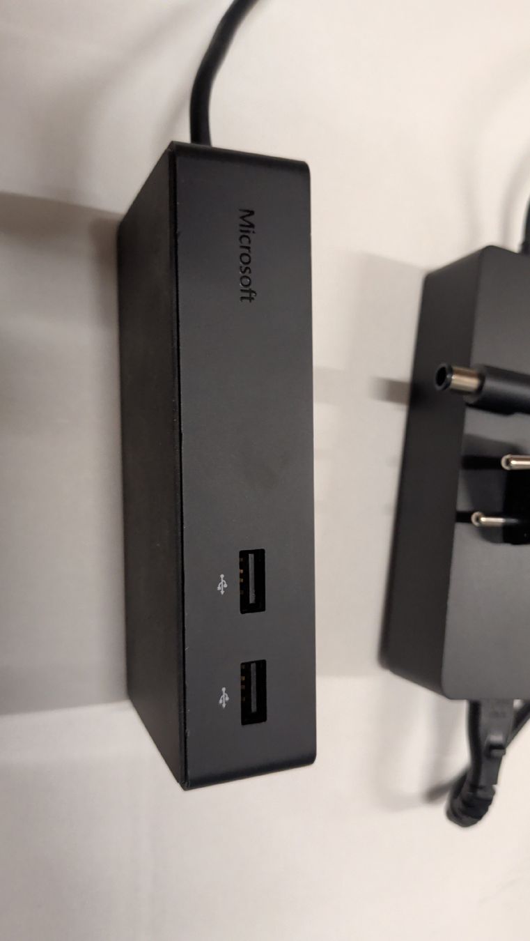 Microsoft Docking station: Microsoft Surface Docking Station - Surface Docks – Usato da St. Niklausen LU venduto da Sebastian-D 1