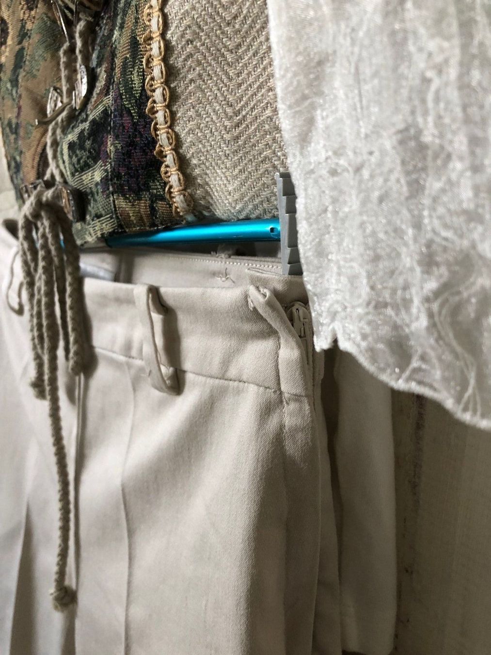 Lotti di vestiti: Trachtenbustier mit Blusenshirt und Hose – Nuovo (secondo la descrizione) da Hergiswil NW venduto da redrose51 5