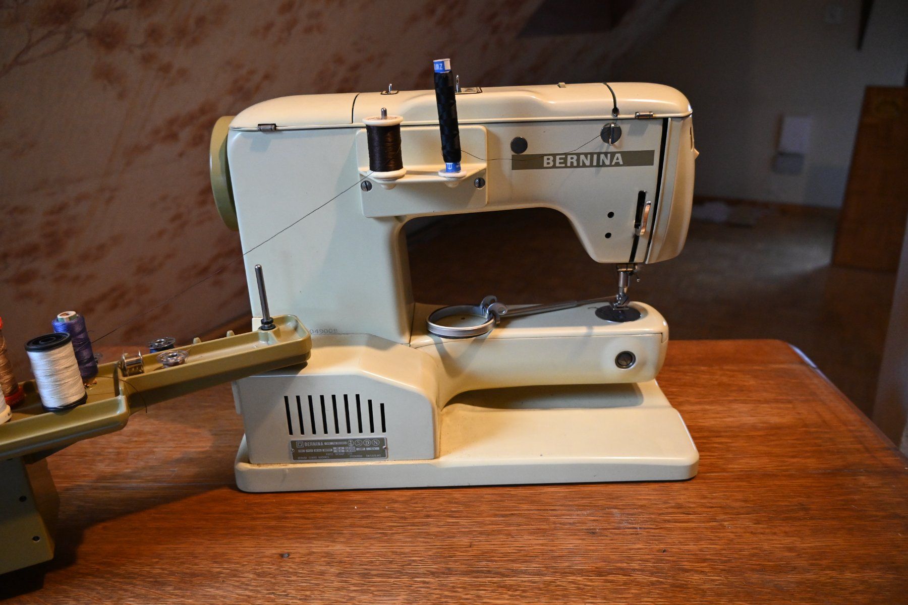 Bernina Macchine da cucire: Bernina Nähmaschine 730 – Usato da Dietikon venduto da Bhelbling 1