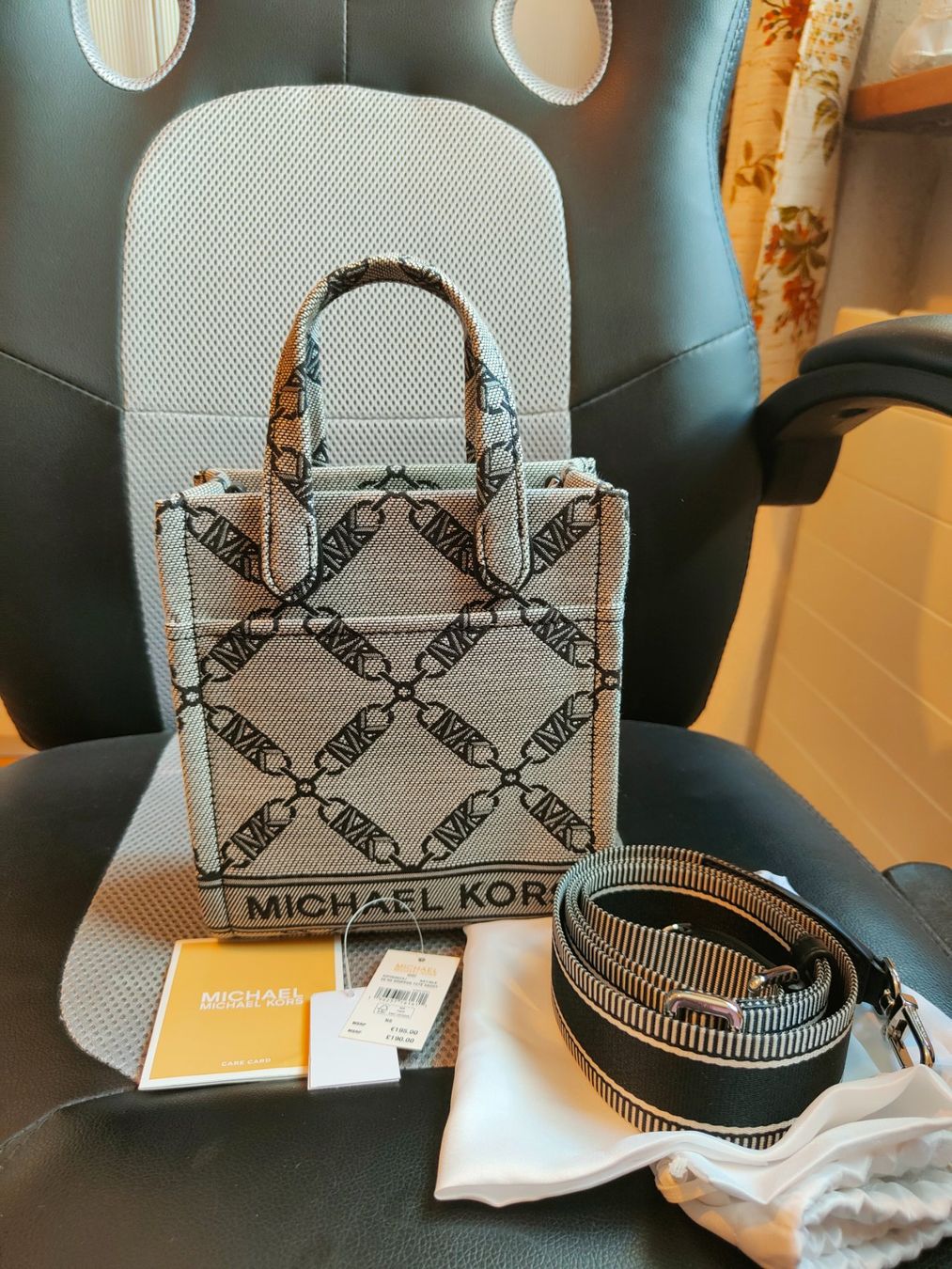 Michael Kors Borse da donna: Michael kors tasche – Usato da Hausen AG venduto da dar_gt8p 1