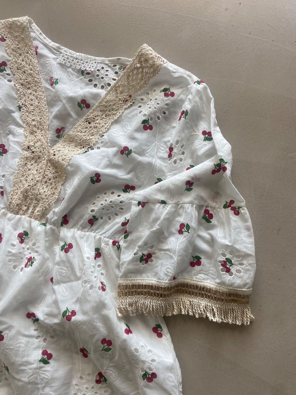 Vestiti: Sommerkleid mit Kirschenprint – Usato da zürich venduto da tobianne2003 4