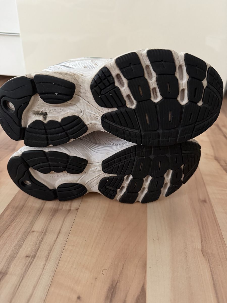Scarpe da donna: Adidas Sneaker Grösse 38 – Usato da Rorschach venduto da Tara234 4
