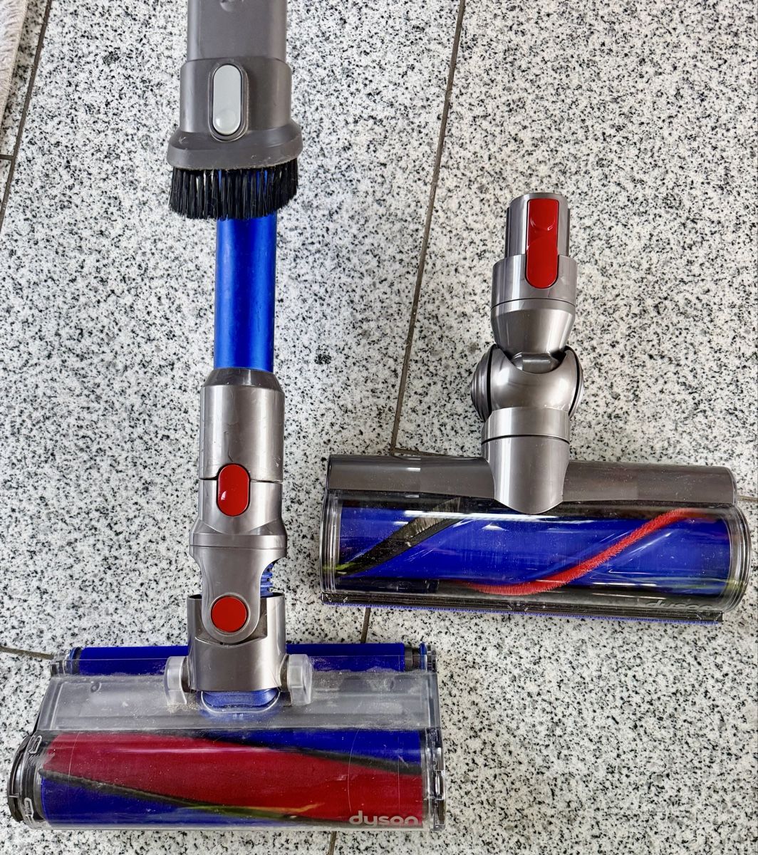 Dyson Staubsauger & Zubehör: Dyson V11 mit Zubehör – Gebraucht aus Reinach AG von sabaton63 2
