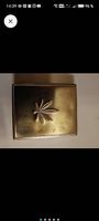 Vintage Zigarettenetui mit Hanfblatt-Motiv, Goldfarben 