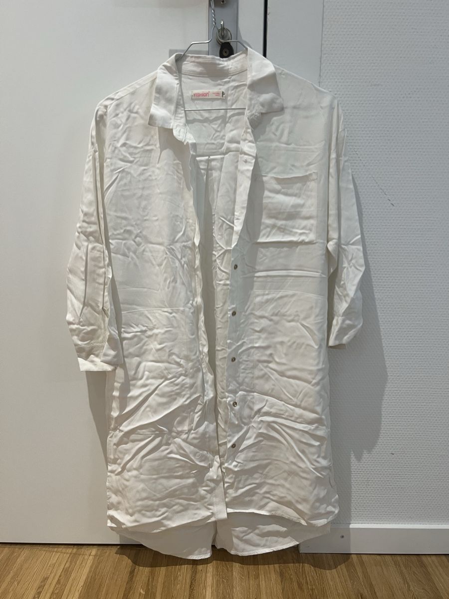 Tuniques: White tunic – D'occasion à Adliswil par Marjin 1