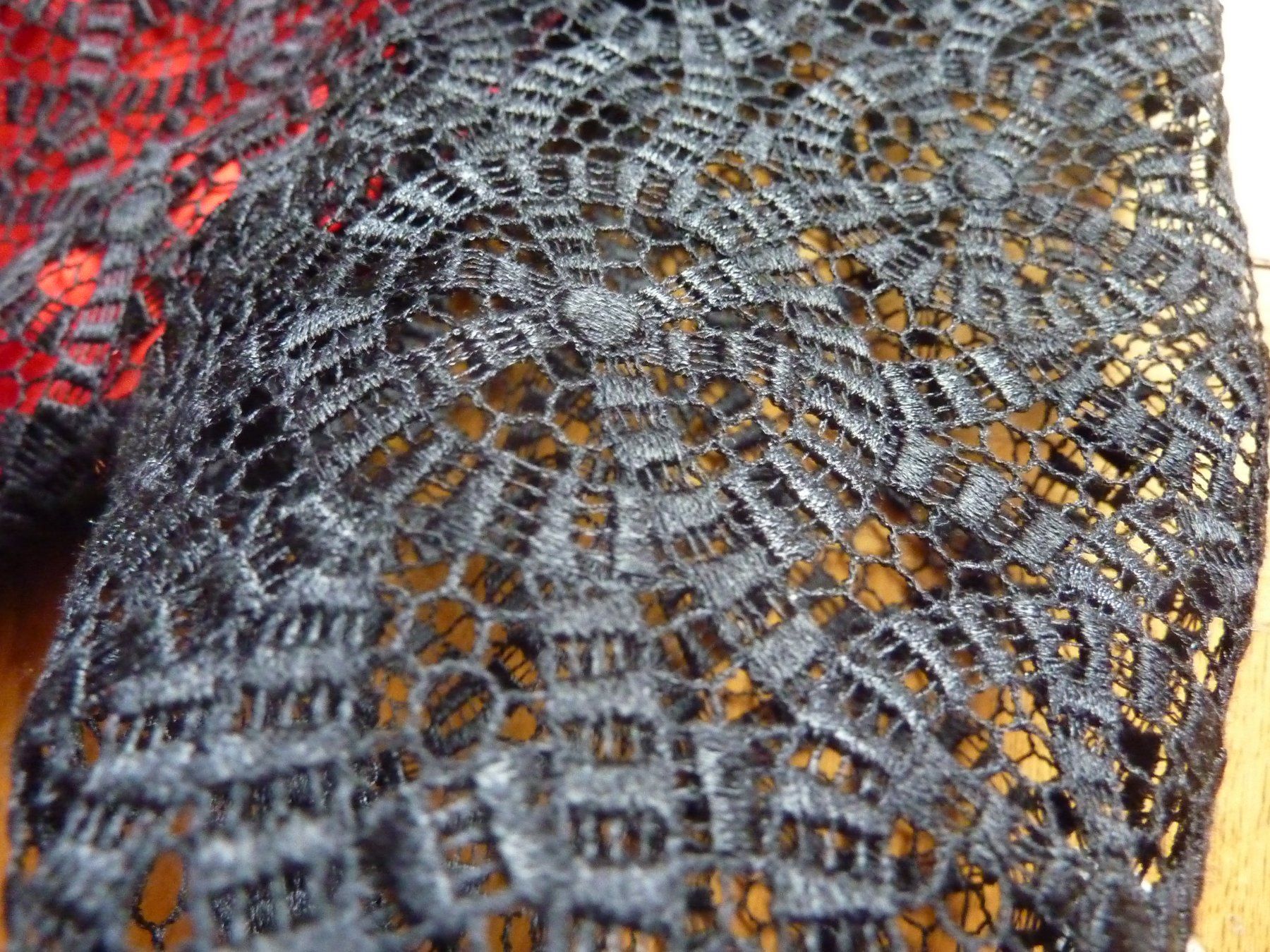 Vestiti: Forster Rohner Spitzenkleid rot-schwarz, Gr. 34/36 – Nuovo (secondo la descrizione) da Waldstatt venduto da Kananaskis1 8