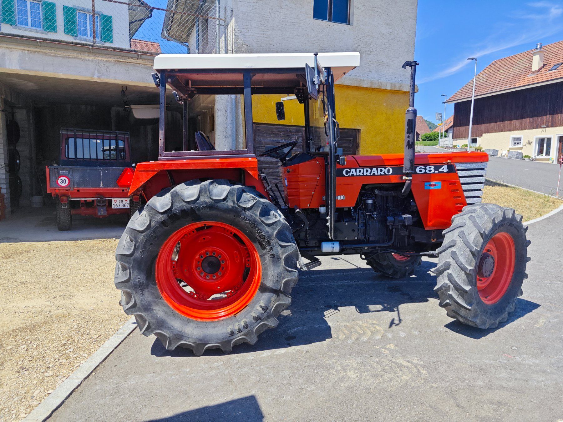 Carraro Tracteurs: Traktor CARRARO 68-4 4x4 – D'occasion à St. Pantaleon par Budy3 4