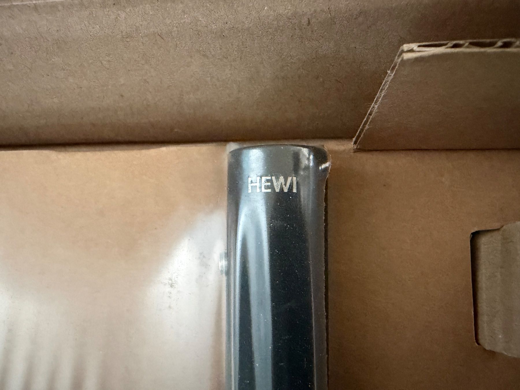 Portasciugamani: Badetuchstange HEWI, schwarz, 60 cm – Nuovo e nell'imballaggio originale da Winterthur venduto da efant12 3