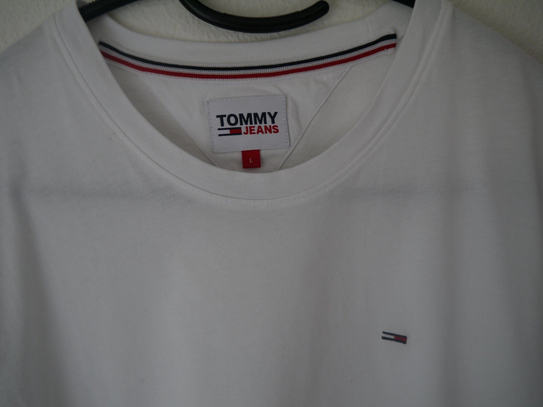 Tommy Hilfiger T-shirt: TOMMY Jeans T-Shirt – Usato da Hagendorn venduto da Blaf 1
