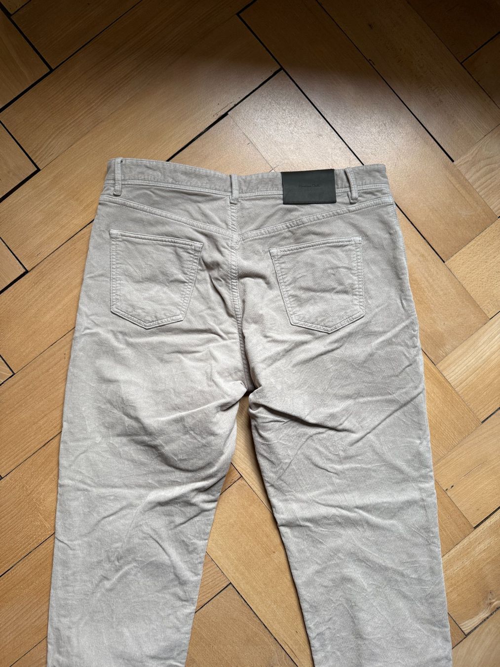 Massimo Dutti Hosen: MASSIMO DUTTI - Tapered Cordhose beige M – Gebraucht aus Zürich von Diazaio 2