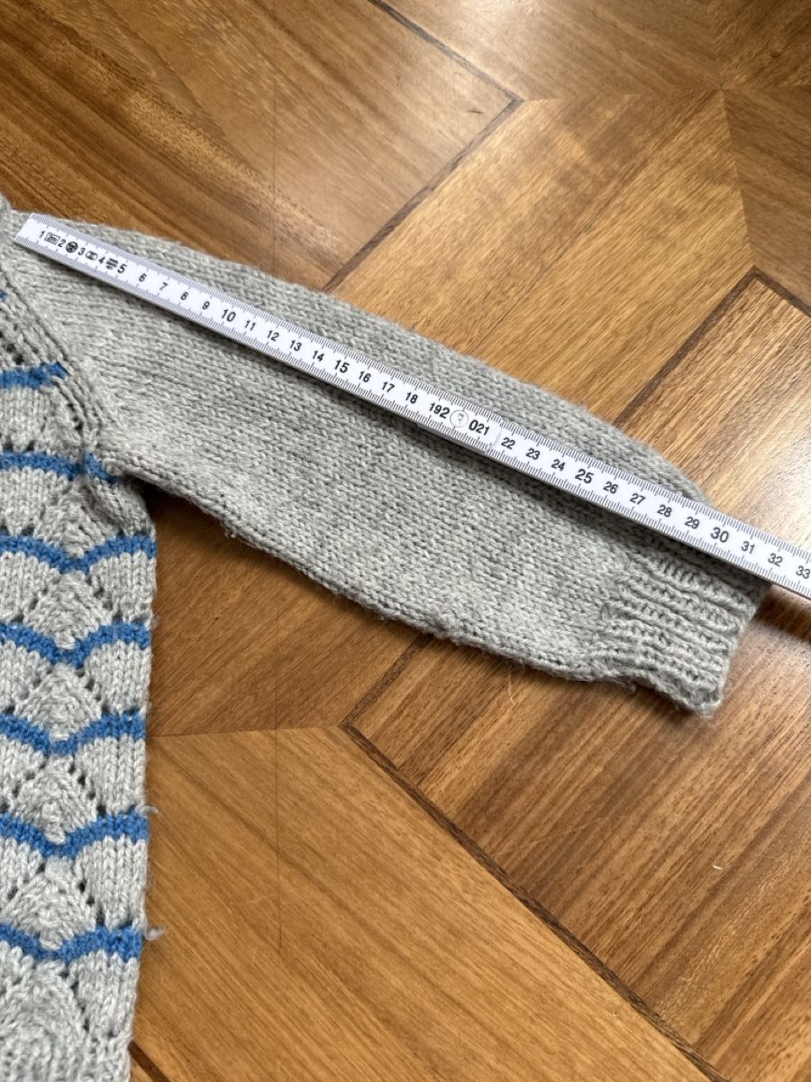 Pullover & Sweatshirts: Kuscheliger Wollpullover, handestrickt, 100%Wolle – Gebraucht aus Frauenfeld von Mirabai 4