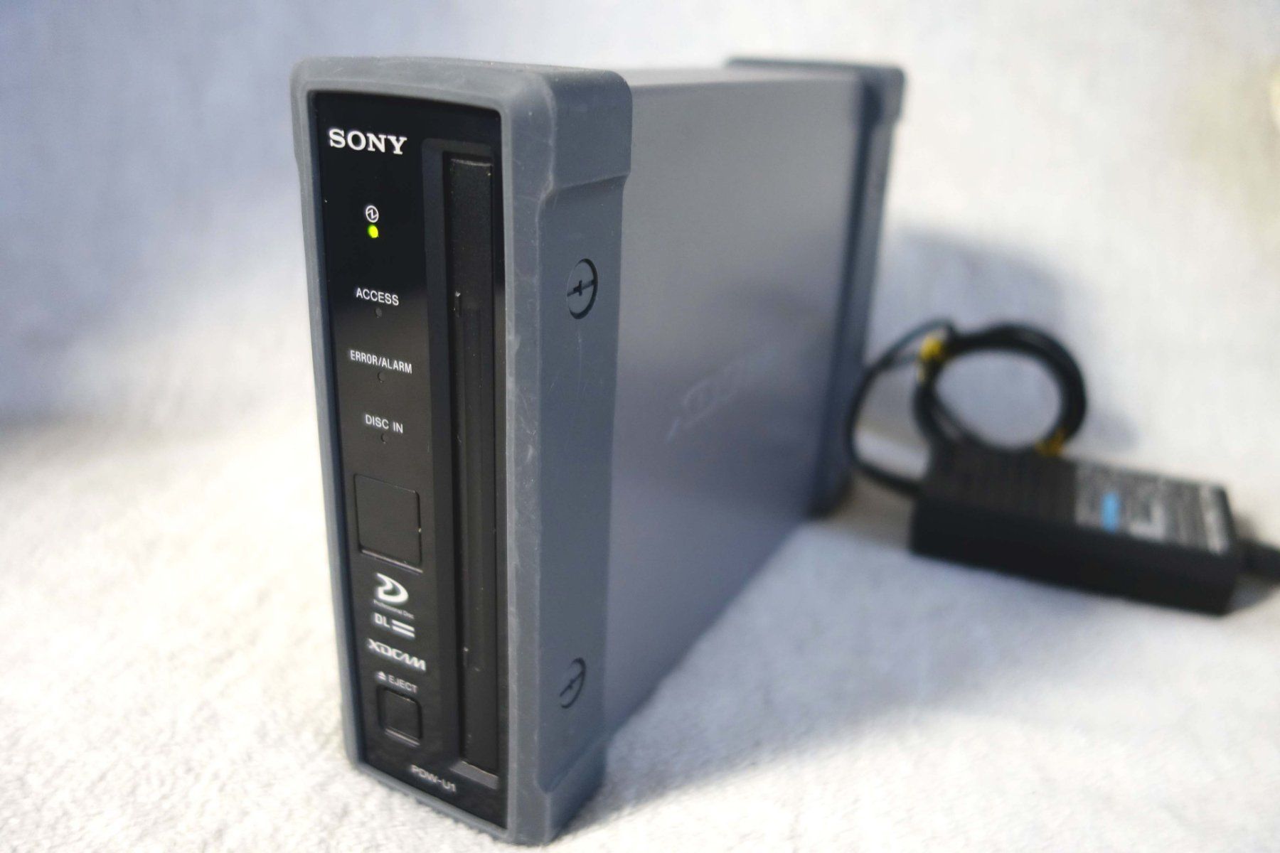 Sony Videocamere: Sony PDW-U1 XDCAM HD Dual Layer USB 2.0 Disc Disk Drive Play – Usato da Zürich venduto da Malco0