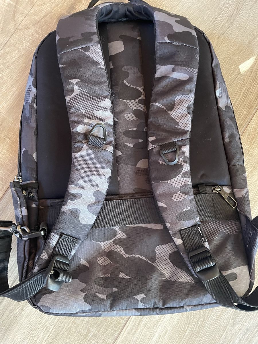 Pacsafe Zaini: Rucksack von pacsafe 20 l – Usato da Recherswil venduto da jafa74 1