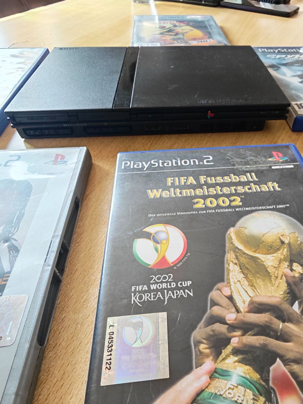 Sony Console: PLAYSTATION 2 MIT6 SPIELEN – Usato da Altnau venduto da dduss08 1