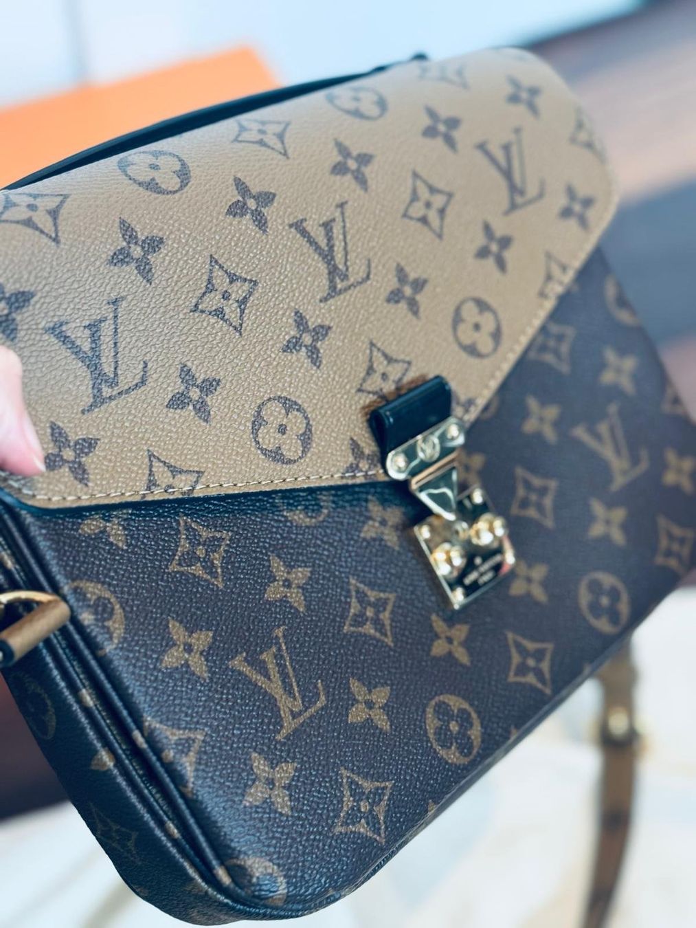 Louis Vuitton Borse da donna: Louis Vuitton Pochette Métis – Monogram Reverse Canvas – Usato da Hergiswil NW venduto da Shintana 1
