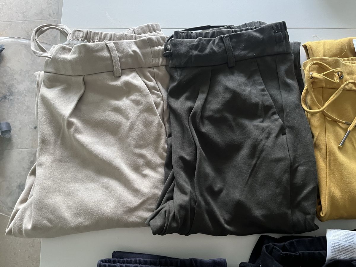 Vero Moda Pantaloni: Vero Moda Hose, Gr. M/34 & M/32, verschiedene Farben – Usato da Gockhausen venduto da Lali013 1