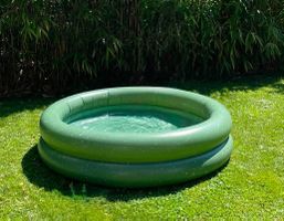 Mylle Aufblasbarer Premium Pool in Grün + Elektropumpe