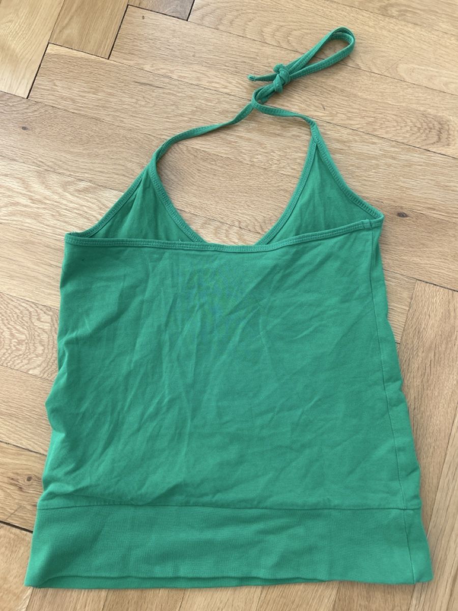 Top: Neckholder Top in grün  – Usato da Bern venduto da ann_v2kg 1