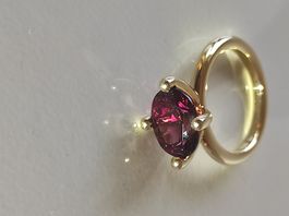 Ring 18K, Rhodonit, klassisches Design, neu & schön, RAR