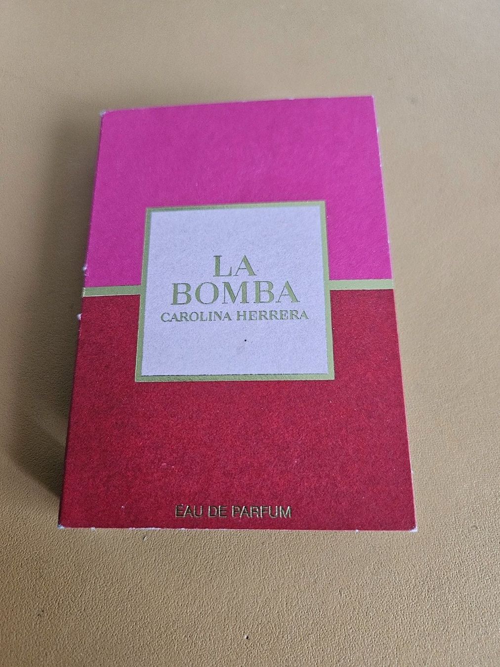 Carolina Herrera Profumi & Eau de Toilette: LA BOMBA - CAROLINA HERRERA - EAU DE PARFUME - 1.5 ml – Nuovo e nell'imballaggio originale da Aesch BL venduto da Chrutli1