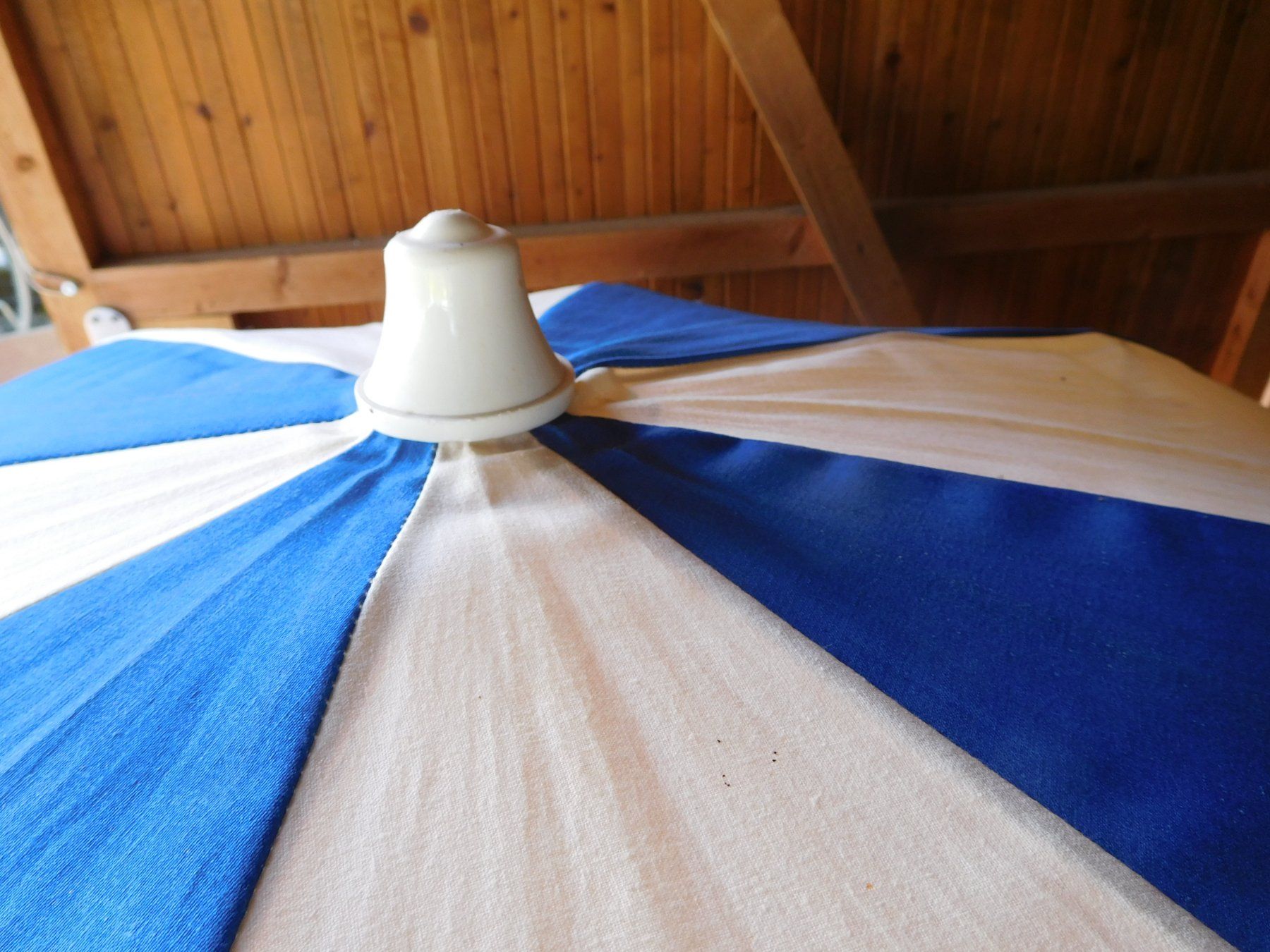Feldschlösschen Parasols: Feldschlösschen Sonnenschirm – D'occasion à Wallbach par Pitralon1 4