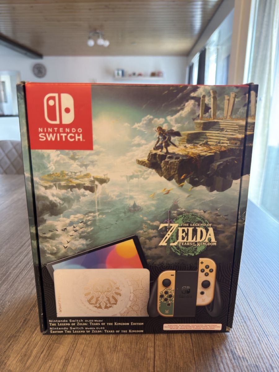 Nintendo Console: Nintendo Switch OLED Zelda Edition - Originalverpackt – Nuovo e nell'imballaggio originale da Münchenbuchsee venduto da Firebold
