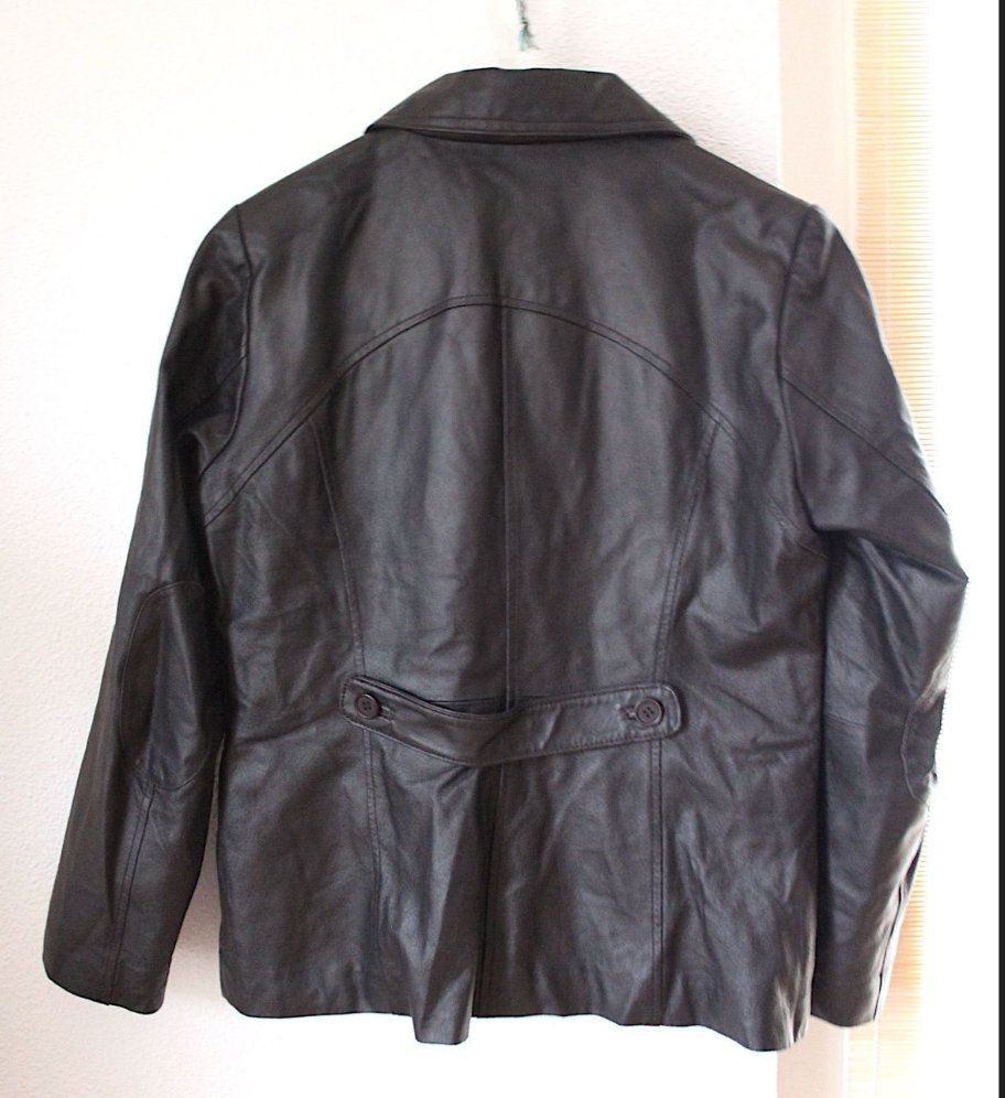 Giacche: Schwarze Lederjacke Gr. 40. – Usato da Locarno venduto da madame-tus-sauds 5