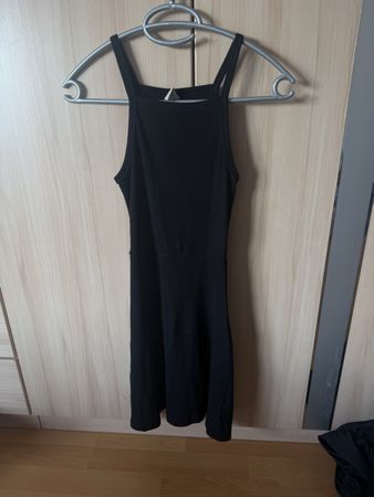 Robe noire dos nageur taille M bon état